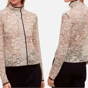 Aritzia⭐️Babaton Lace Blouse♥️
